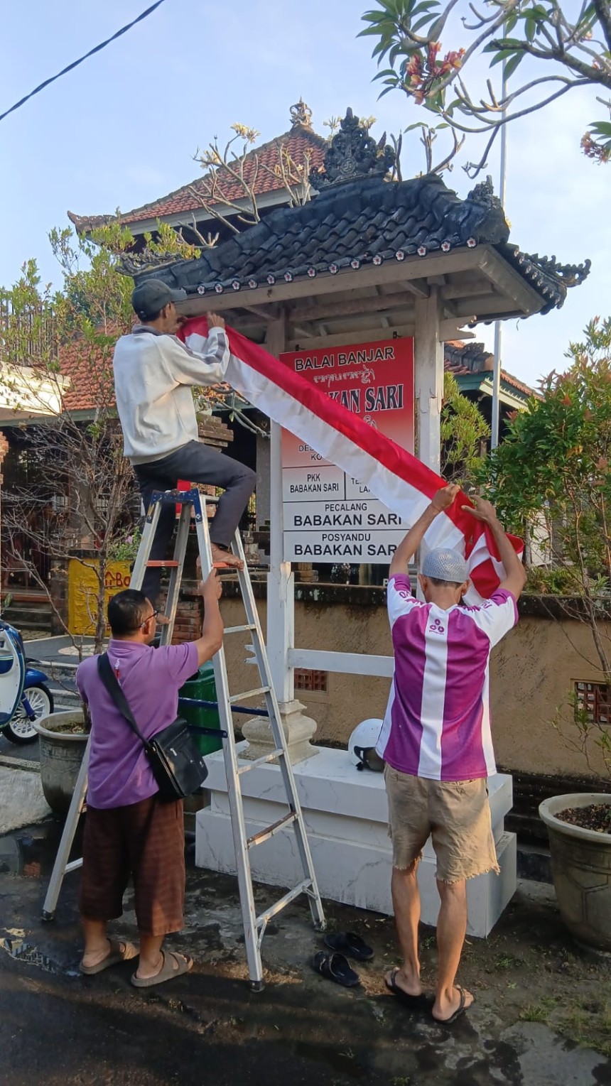 02.08.26 GOTONG ROYONG DAN PEMASANGAN BENDERA DI DUSUN BABAKAN SARI