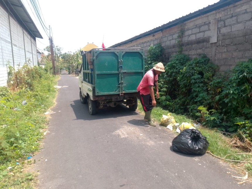 09.09.26 ATENSI SAMPAH LIAR OLEH JUMALI SUMERTA KELOD