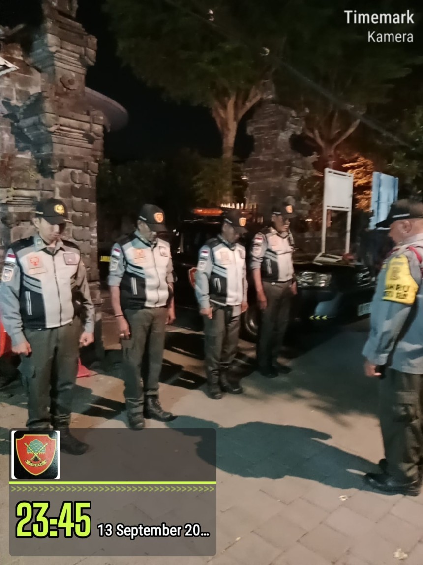 13.09.26 LINMAS MELAKSANAKAN APEL DAN PATROLI LINGKUNGAN DI DESA SUMERTA KELOD