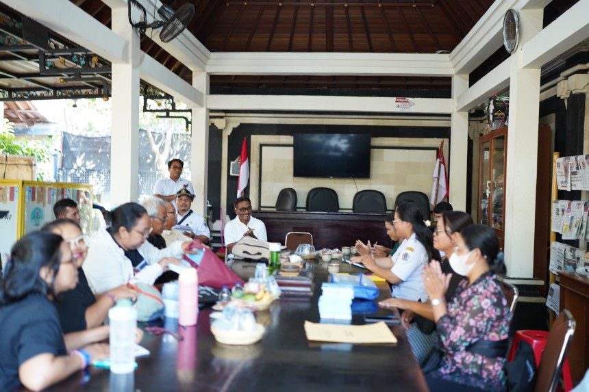 15.07.26 MONITORING BANK SAMPAH DUSUN DI DESA SUMERTA KELOD OLEH DLHK KOTA DENPASAR