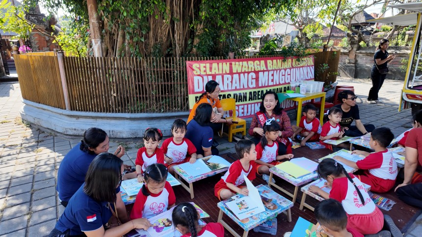 18.09.26 PERPUSTAKAAN DESA SAMBANG SEKOLAH DI TK DHARMA PUTRA DUSUN KEDATON