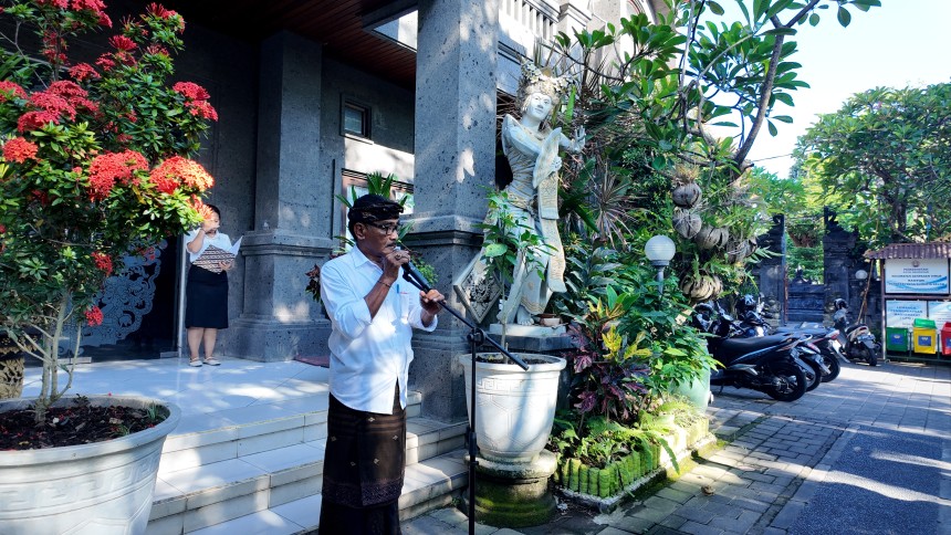 Apel kedisiplinan Perangkat dan Staf Desa Sumerta Kelod