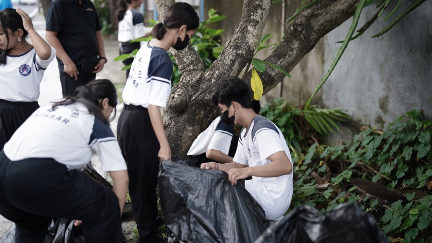 Gerakan Gotong Royong Kebersihan Lingkungan Tahun 2025