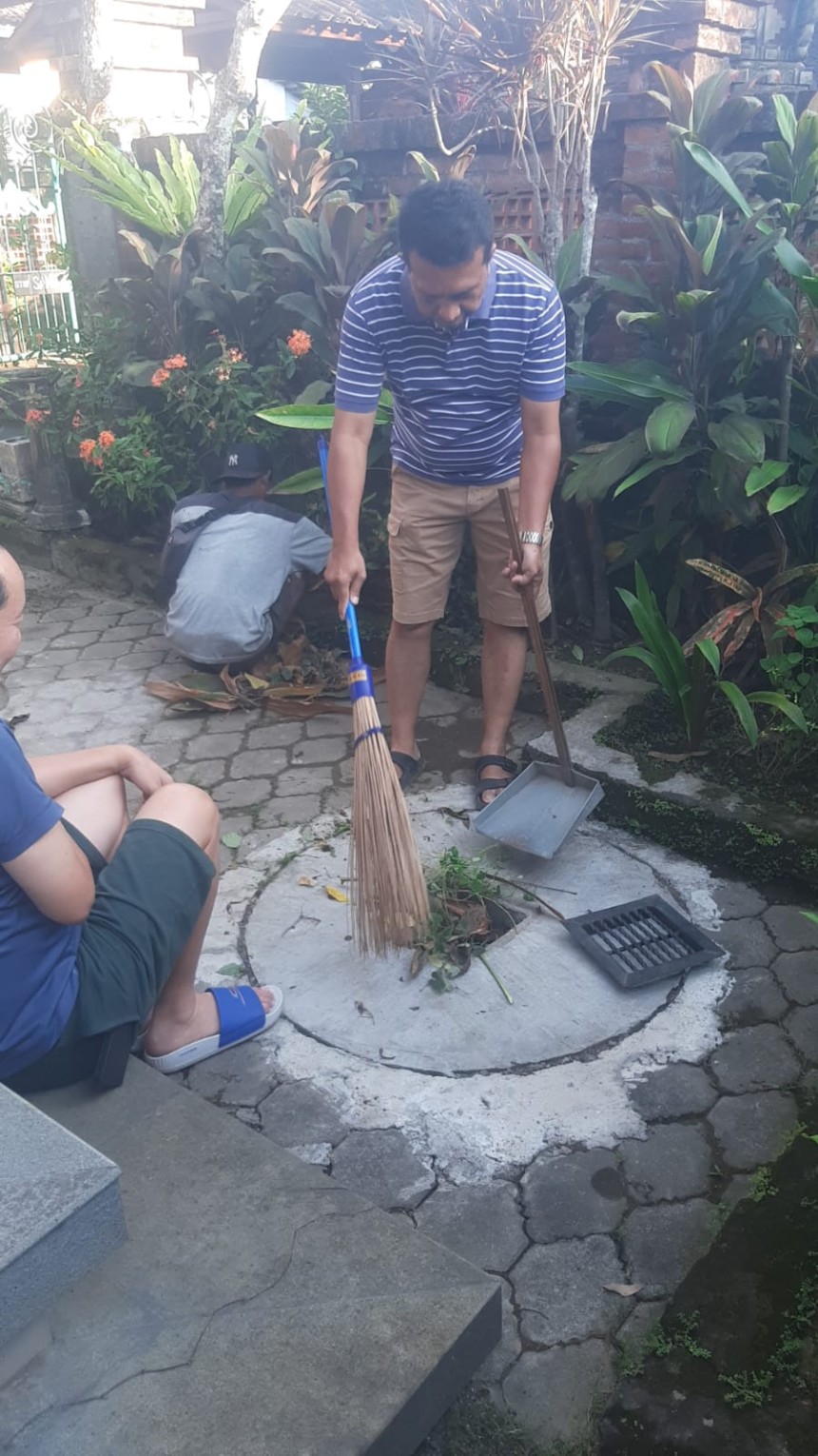 KEGIATAN GOTONG ROYONG BABAKAN SARI