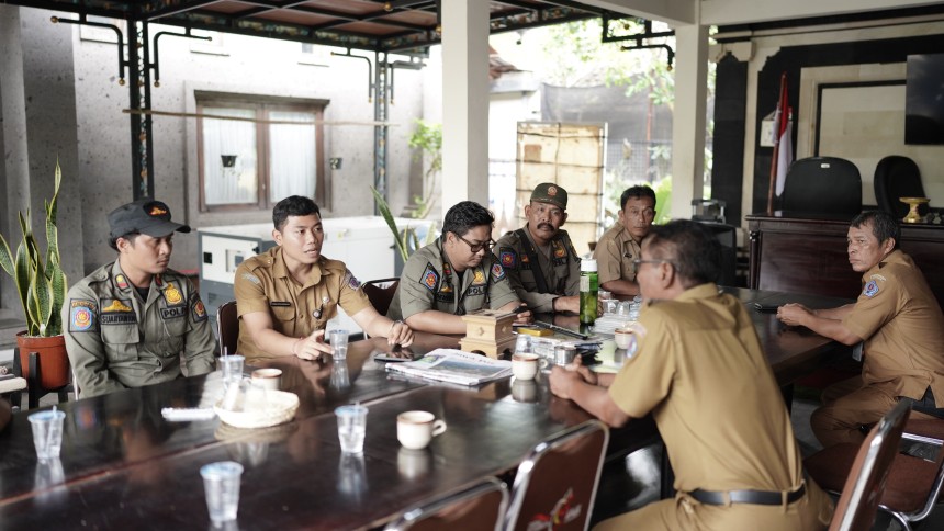 KORDINASI DENGAN SATPOL PP KECAMATAN SEBELUM KELAPANGAN
