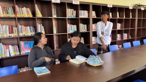 09.09.26 KUNJUNGAN MAHASISWA UNDIKSHA KE PERPUSTAKAAN DESA SUMERTA KELOD