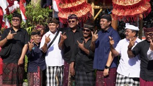 16.08.26 BULAN BHAKTI KARANG TARUNA LOMBA NGELAWAR DAN GEBOGAN