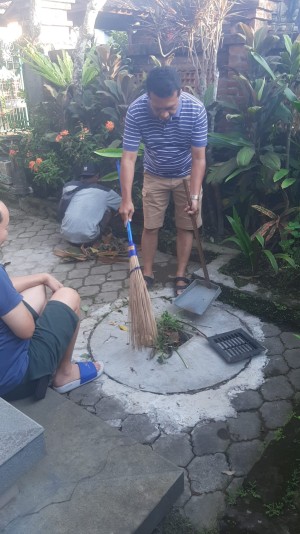 KEGIATAN GOTONG ROYONG BABAKAN SARI