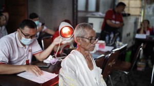 SAFARI KESEHATAN OLEH DINAS KESEHATAN KOTA BERTEMPAT DI KANTOR DESA SUMERTA KELOD